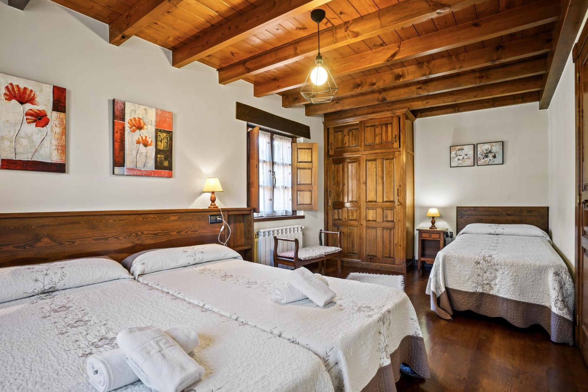 Affittacamere Casa Raquel Mestas De Con Esterno foto