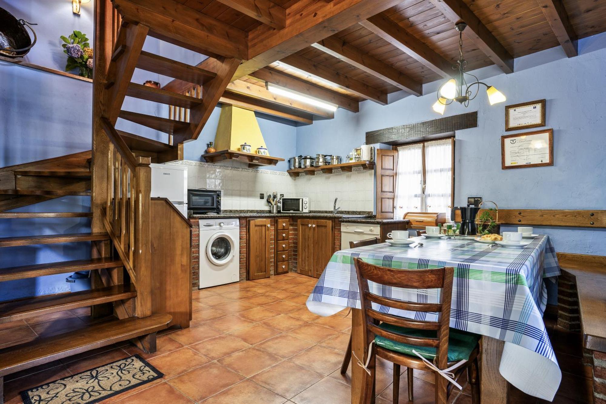 Affittacamere Casa Raquel Mestas De Con Esterno foto