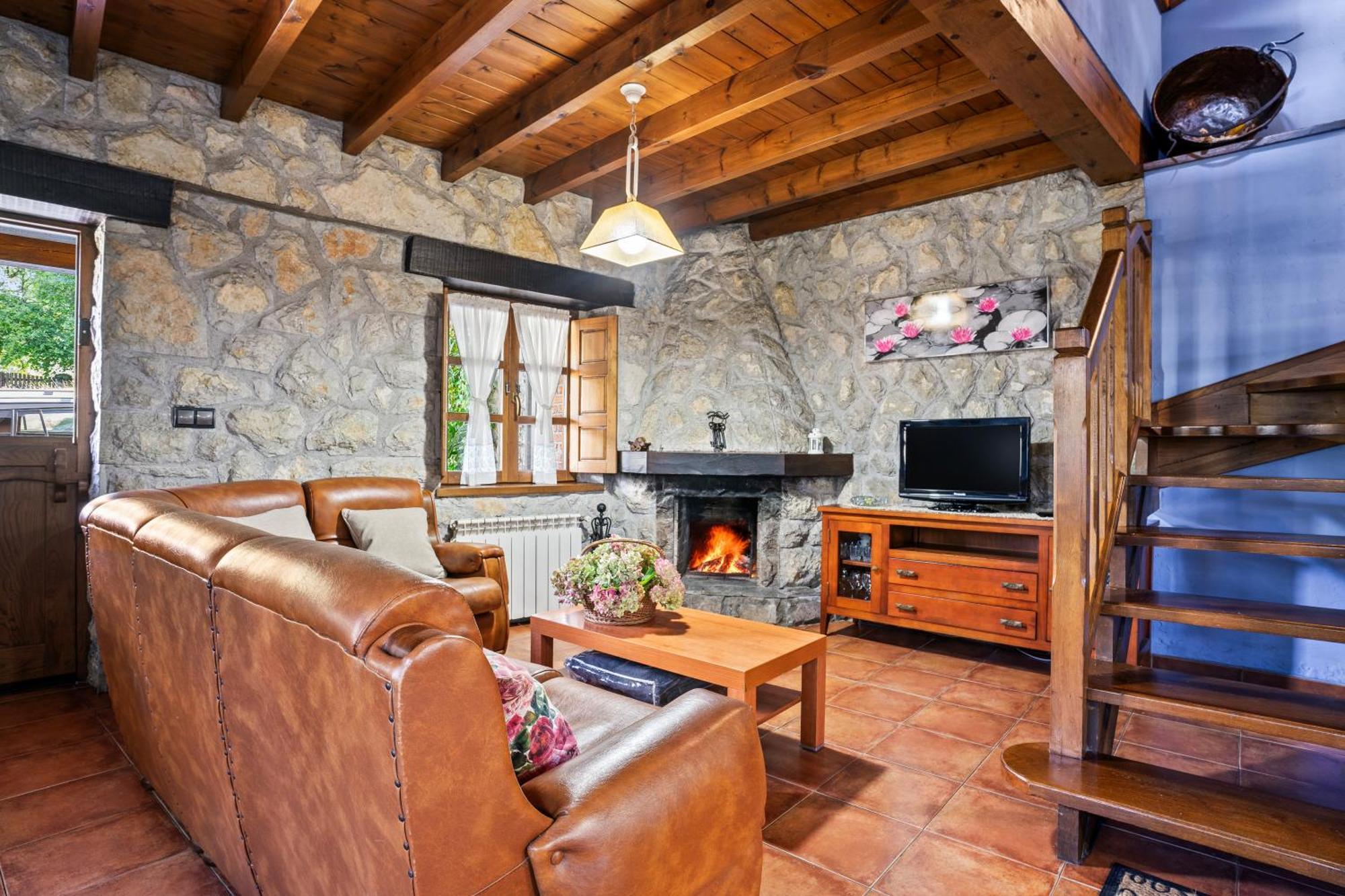 Affittacamere Casa Raquel Mestas De Con Esterno foto